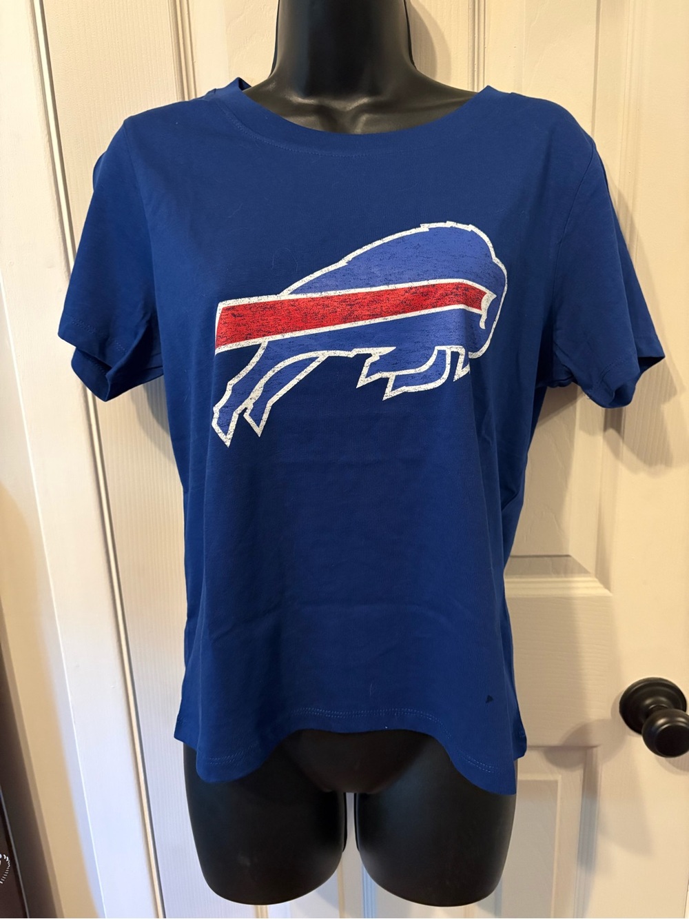 NFL Royal Blue womenโs Short Sleeve Tee with Buffalo Bills Logo / NWT